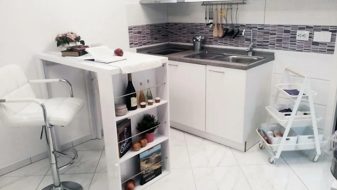 Apartman Marja - Studio Njivice 0*,  Κροατία